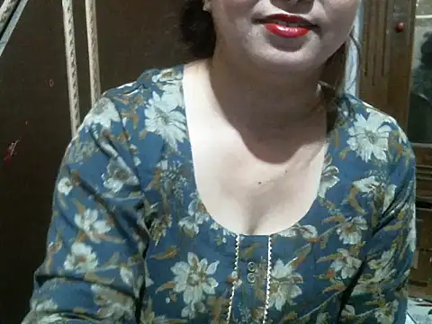 UrsMansi online show from May 4, 2026, 10:34 pm