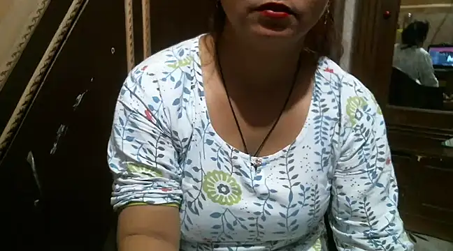 Snapshot of UrsMansi chatting on March 17, 2025, 1:57 am UrsMansi online show from March 17, 2025, 1:57 am