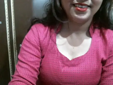 Snapshot of UrsMansi chatting on February 15, 2025, 6:44 pm UrsMansi online show from February 15, 2025, 6:44 pm