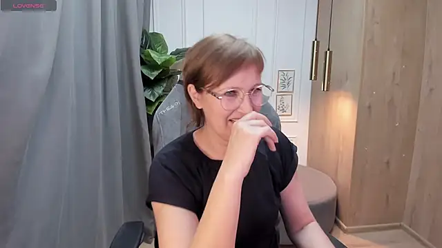 Snapshot of Paris_Cherry chatting on February 23, 2025, 4:46 pm Paris Cherry online show from February 23, 2025, 4:46 pm