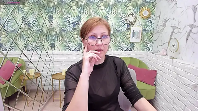 Snapshot of Paris_Cherry chatting on March 10, 2025, 3:23 am Paris Cherry online show from March 10, 2025, 3:23 am