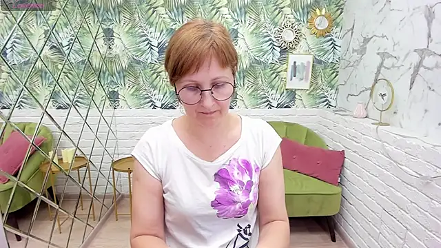 Snapshot of Paris_Cherry chatting on March 9, 2025, 8:31 pm Paris Cherry online show from March 9, 2025, 8:31 pm