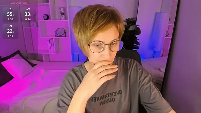 Paris Cherry online show from April 7, 2026, 5:59 pm