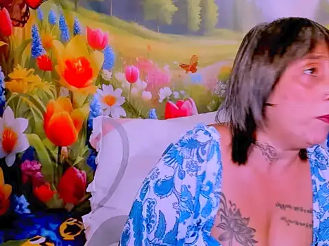 Snapshot of indianroxy chatting on February 19, 2026, 7:33 pm indianroxy online show from February 19, 2026, 7:33 pm