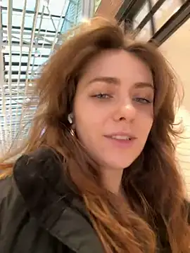Snapshot of MariiD chatting on January 10, 2025, 9:13 am MariiD online show from January 10, 2025, 9:13 am