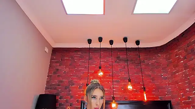 Snapshot of ChristynaRoss chatting on September 12, 2025, 7:35 pm ChristynaRoss online show from September 12, 2025, 7:35 pm