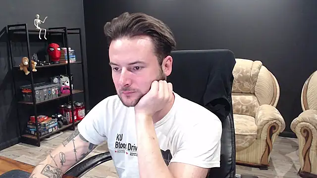 MihasikD online show from November 28, 2025, 6:13 am