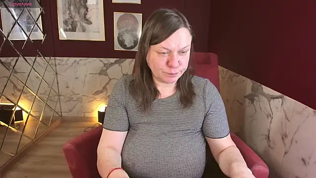 KellyPerfection online show from April 9, 2026, 6:41 am