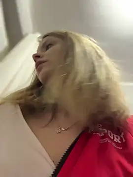 AnastasiaAniess online show from February 28, 2025, 9:01 pm