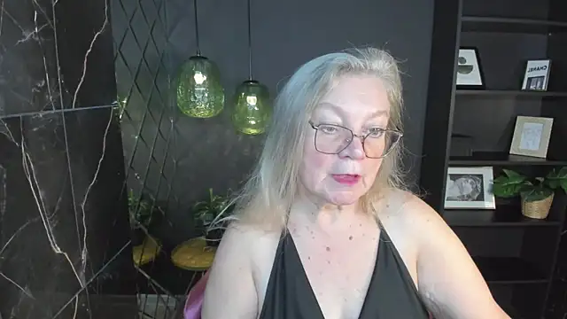 NataliMellow online show from November 15, 2025, 1:15 pm