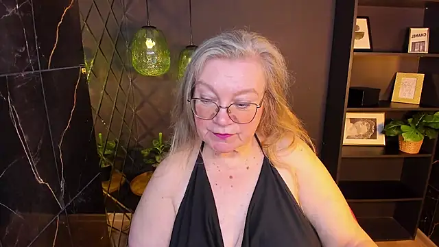 NataliMellow online show from April 19, 2026, 1:12 pm