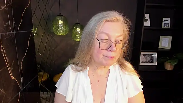 NataliMellow online show from February 15, 2026, 1:10 pm