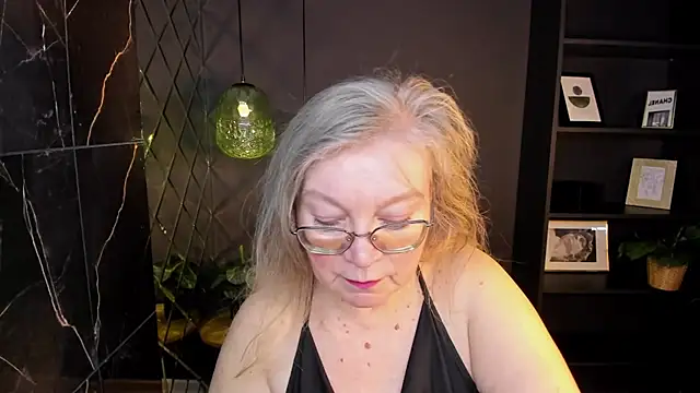 NataliMellow online show from February 22, 2026, 1:13 pm