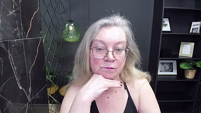 Snapshot of NataliMellow chatting on February 22, 2025, 1:13 pm NataliMellow online show from February 22, 2025, 1:13 pm