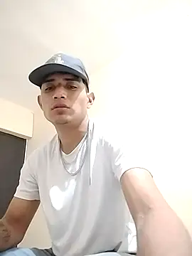 Snapshot of anonymo8976 chatting on January 8, 2026, 6:08 am anonymo8976 online show from January 8, 2026, 6:08 am