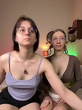 Snapshot of Jitoon_Exe chatting on February 23, 2025, 6:56 pm Jitoon Exe online show from February 23, 2025, 6:56 pm