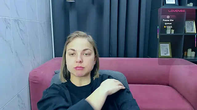 Snapshot of TataArdent chatting on January 13, 2026, 8:13 pm TataArdent online show from January 13, 2026, 8:13 pm