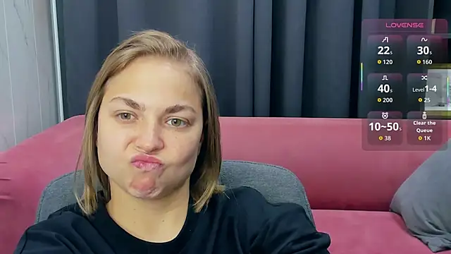 Snapshot of TataArdent chatting on December 18, 2025, 8:34 pm TataArdent online show from December 18, 2025, 8:34 pm