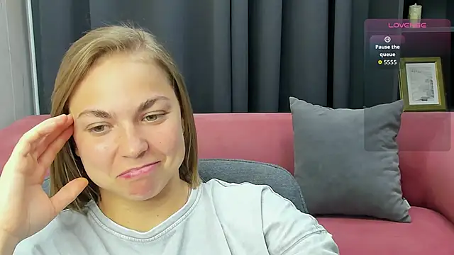 Snapshot of TataArdent chatting on December 14, 2025, 8:14 pm TataArdent online show from December 14, 2025, 8:14 pm