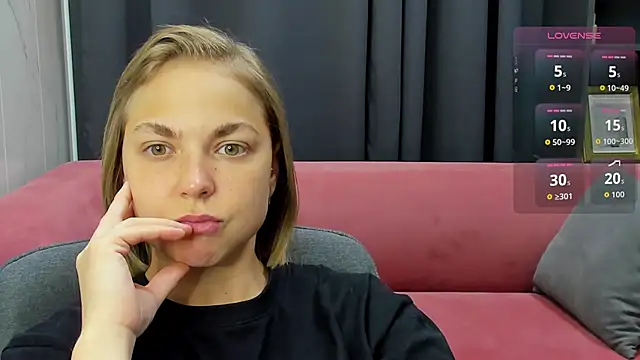 Snapshot of TataArdent chatting on November 11, 2025, 8:14 pm TataArdent online show from November 11, 2025, 8:14 pm