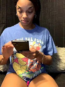 Rakiyahcharms online show from October 31, 2025, 9:50 am