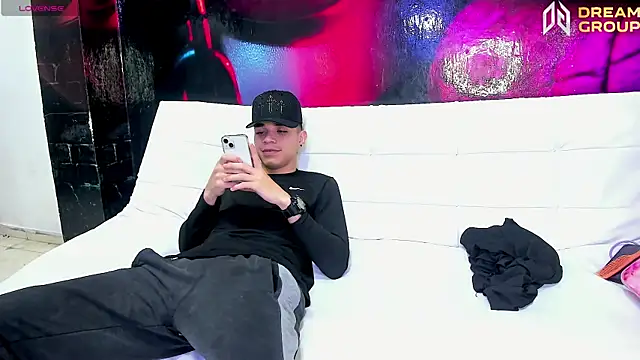 AmazingPartys online show from April 5, 2026, 1:29 pm