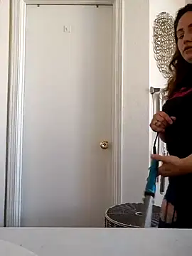 babygirl0777 online show from March 25, 2026, 3:55 pm