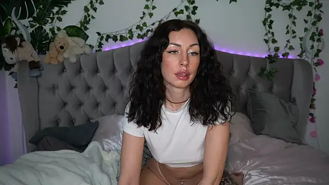 Snapshot of Estherjizz chatting on January 27, 2025, 2:24 pm Estherjizz online show from January 27, 2025, 2:24 pm