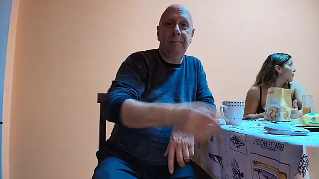 Lucy and Marco online show from November 2, 2025, 8:14 pm