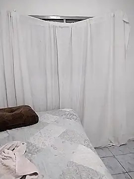 Ellenurach online show from December 16, 2025, 5:44 am