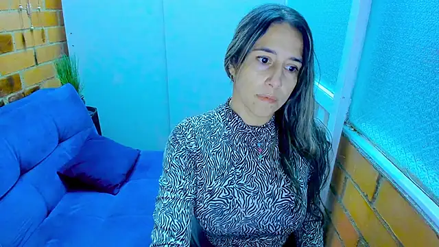Snapshot of Penelope47 chatting on February 15, 2025, 7:39 pm Penelope47 online show from February 15, 2025, 7:39 pm