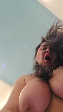 littleRikka online show from January 17, 2026, 8:18 am