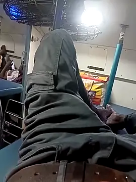 Snapshot of Bengali_BULL1 chatting on September 27, 2025, 2:12 pm Bengali BULL1 online show from September 27, 2025, 2:12 pm