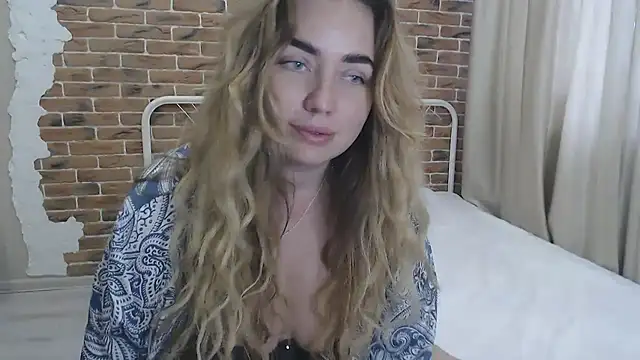 Snapshot of xxkristinaxx chatting on February 13, 2025, 11:17 am xxkristinaxx online show from February 13, 2025, 11:17 am