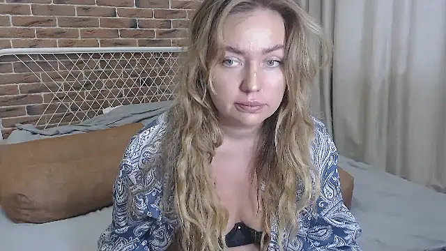 Snapshot of xxkristinaxx chatting on March 13, 2025, 6:05 am xxkristinaxx online show from March 13, 2025, 6:05 am