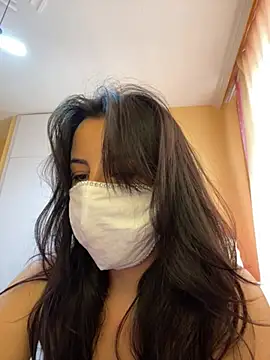 White-Petite online show from June 4, 2026, 12:10 pm