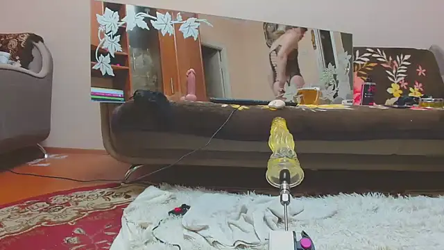 Snapshot of AlinasissyXX chatting on March 15, 2025, 10:00 pm AlinasissyXX online show from March 15, 2025, 10:00 pm