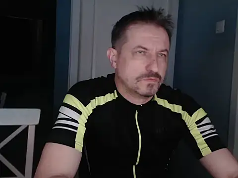 MisterFaithRO online show from April 15, 2026, 1:55 am