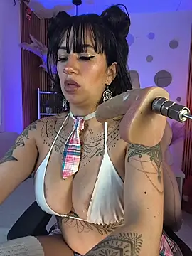 Snapshot of Tattooed_spittingdoll chatting on November 1, 2025, 12:21 pm Tattooed spittingdoll online show from November 1, 2025, 12:21 pm