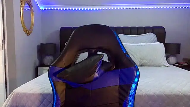 BOOTYBANGER24xx online show from November 8, 2025, 3:21 am