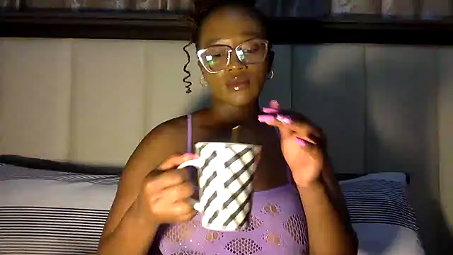 Snapshot of BOOTYBANGER24xx chatting on January 22, 2025, 7:03 am BOOTYBANGER24xx online show from January 22, 2025, 7:03 am