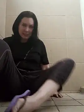 Snapshot of DesreRose chatting on February 27, 2026, 11:04 pm DesreRose online show from February 27, 2026, 11:04 pm