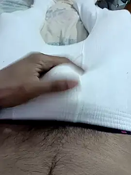 Babyucum4me online show from October 16, 2025, 4:26 pm