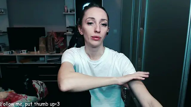 Natalimeowks online show from December 30, 2024, 5:02 pm