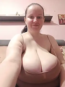Snapshot of BustyLadyAlma chatting on May 22, 2026, 8:12 am BustyLadyAlma online show from May 22, 2026, 8:12 am