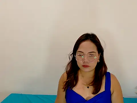 BURBERRY69 online show from March 31, 2026, 6:48 am