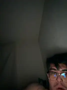 Moisesgtz04 online show from April 29, 2026, 8:40 am