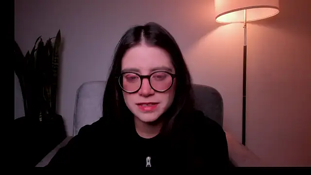 Snapshot of HazelKush chatting on June 11, 2026, 8:39 pm HazelKush online show from June 11, 2026, 8:39 pm