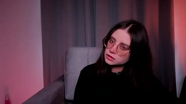 Snapshot of HazelKush chatting on February 5, 2026, 10:05 pm HazelKush online show from February 5, 2026, 10:05 pm