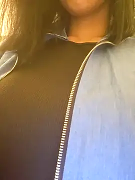 Snapshot of misscectito13 chatting on October 24, 2025, 7:46 pm misscectito13 online show from October 24, 2025, 7:46 pm